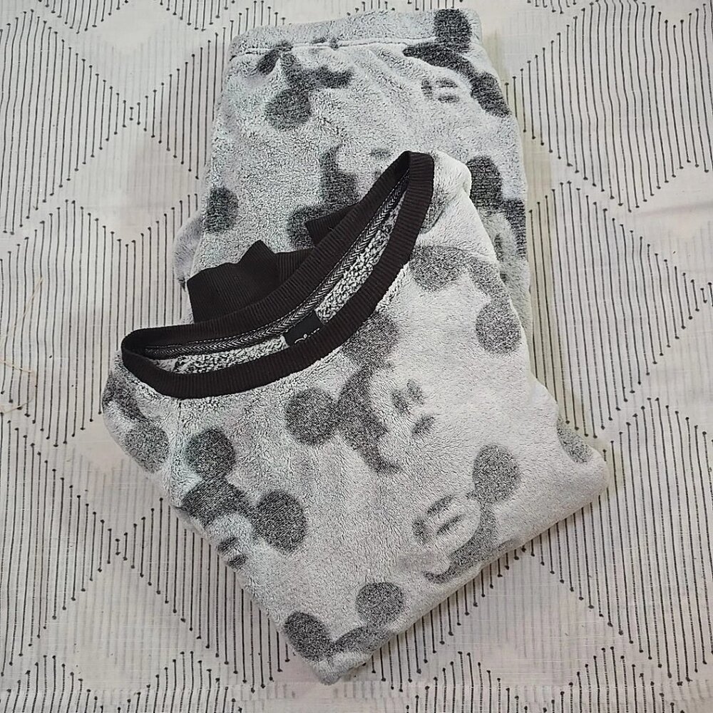 Disney Cozy MICKEY MOUSE Fluffy Soft Gray Fleece Pajama Lounge Set Large
